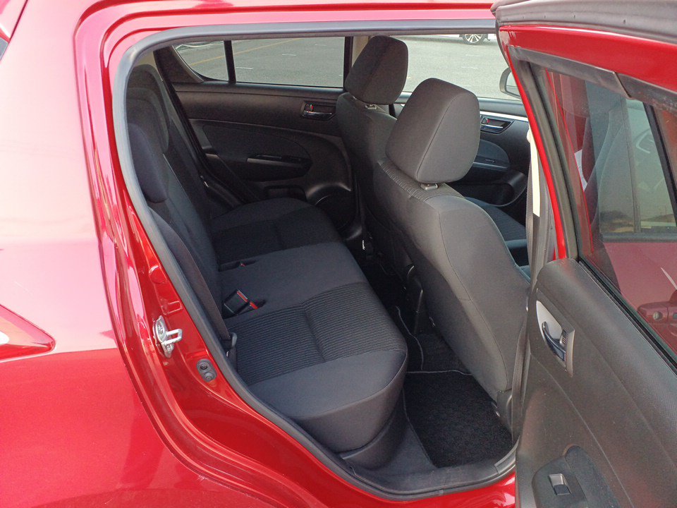 Suzuki Swift 2014: RED – KM 85,601