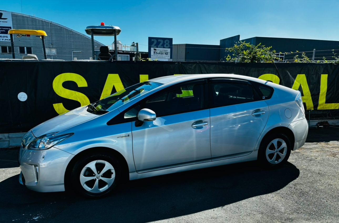 Toyota Prius Hybrid – Low Mileage, 35125 KM Only
