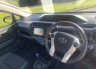Toyota Aqua Hybrid 2016