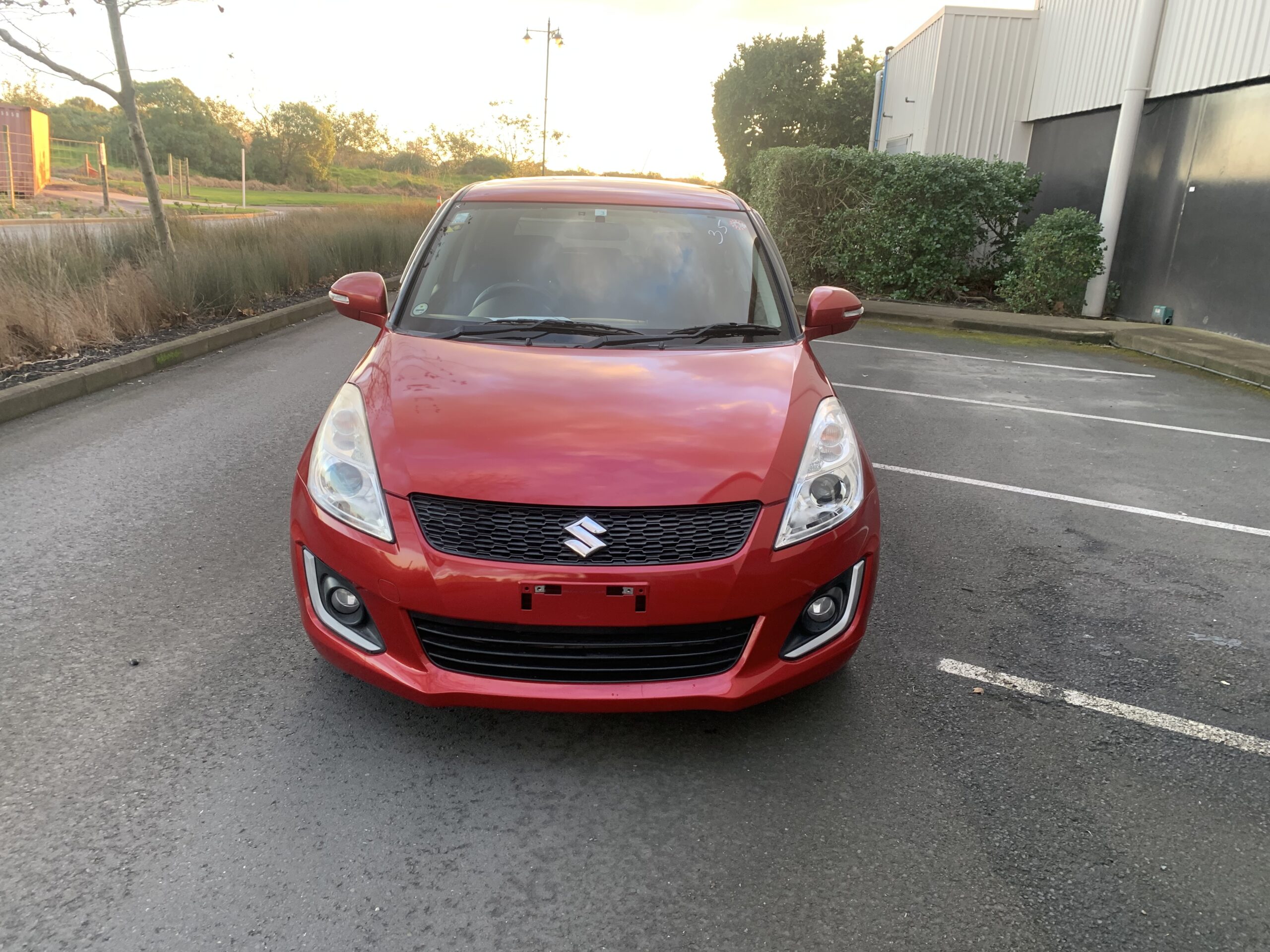 Suzuki Swift 2014: RED – KM 85,601