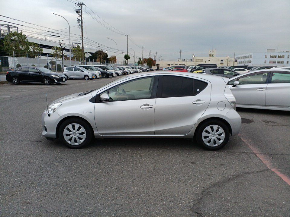 2012 Toyota Aqua Hybrid /Just Import/Fully Serviced & WOF Ready/37KMileage