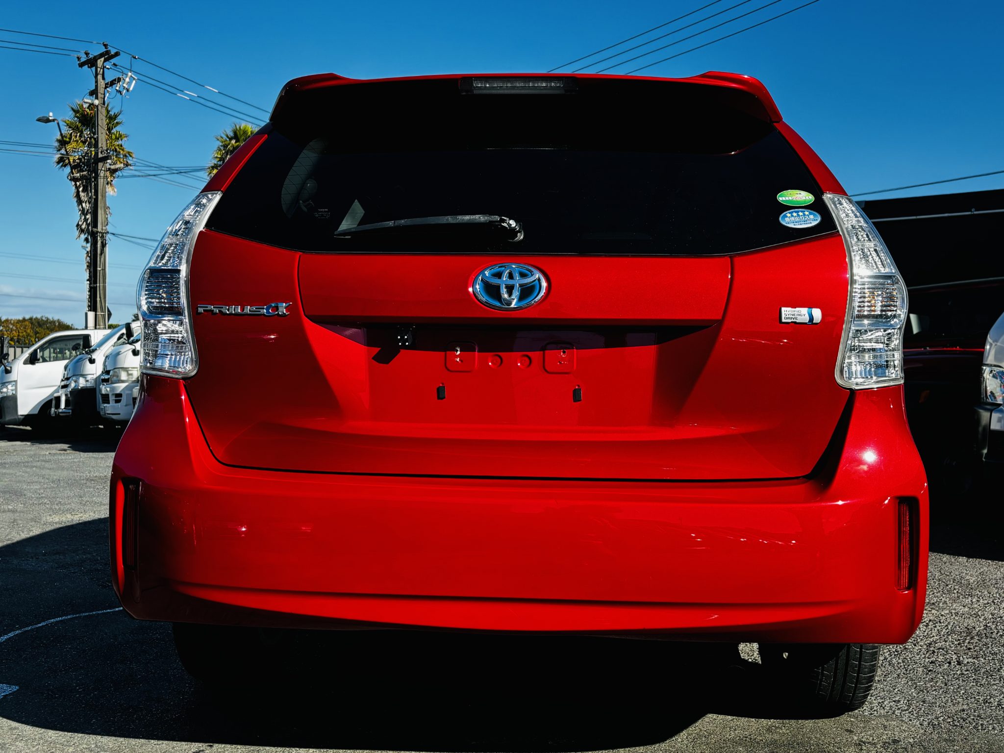 2012 Toyota Prius ALPHA Hybrid – 7-Seater