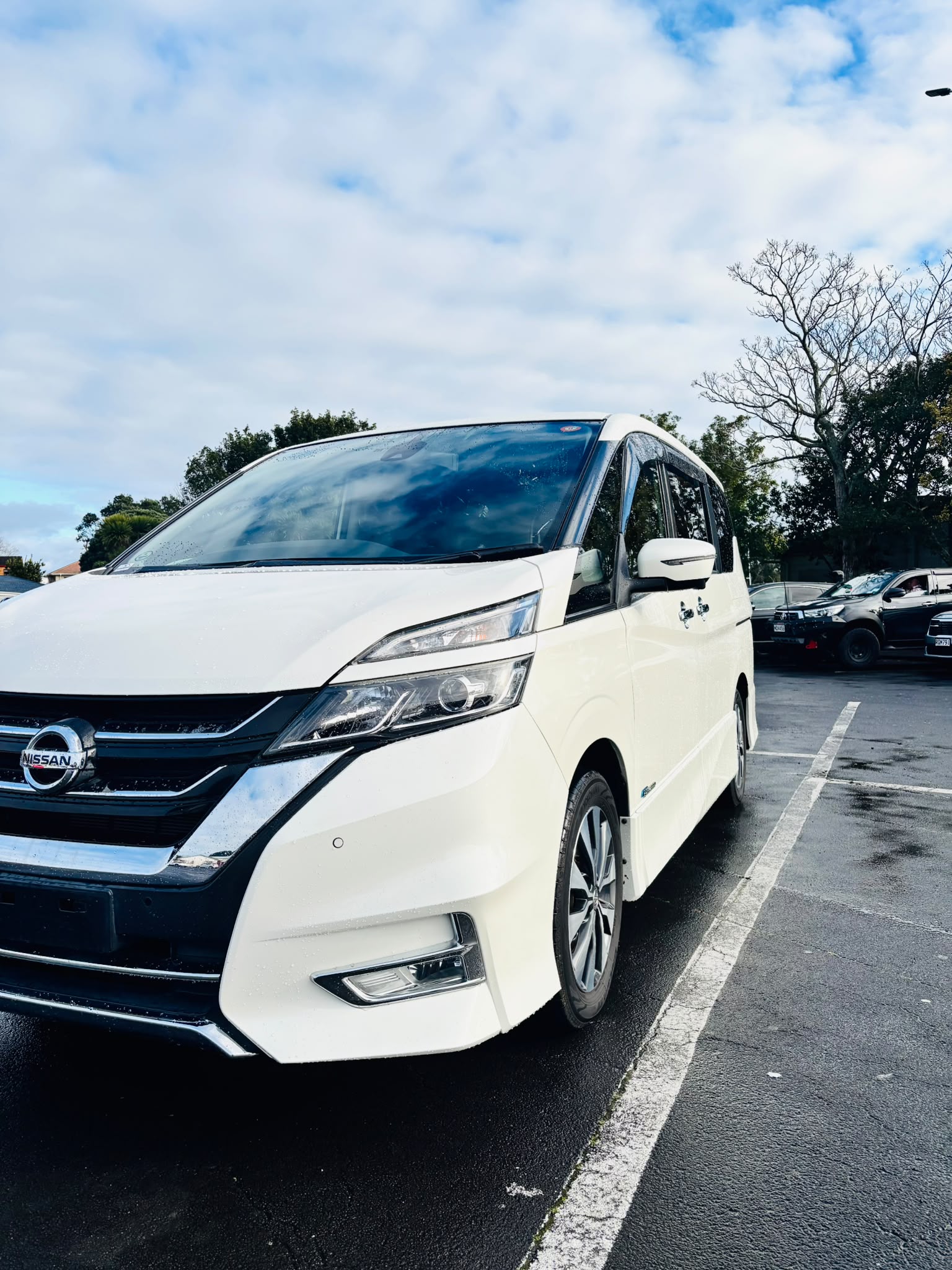 2018 Nissan Serena Highway Star S-Hybrid – ProPILOT | 8 Seater | Only 74,000km