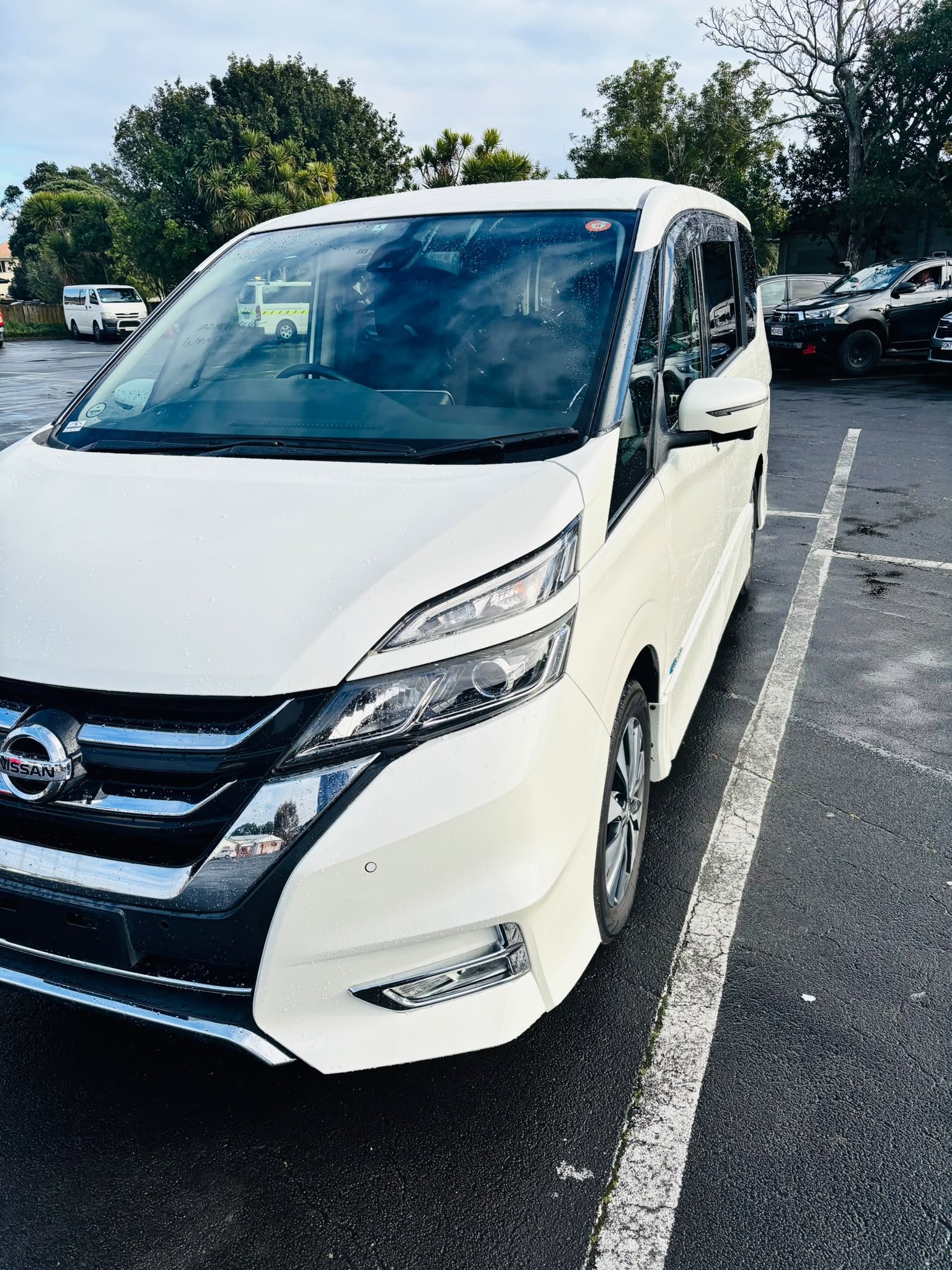 2018 Nissan Serena Highway Star S-Hybrid – ProPILOT | 8 Seater | Only 74,000km